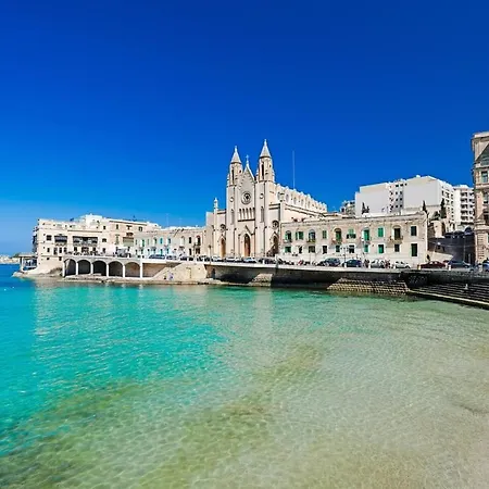 Luxury On Saint Julians Bay *